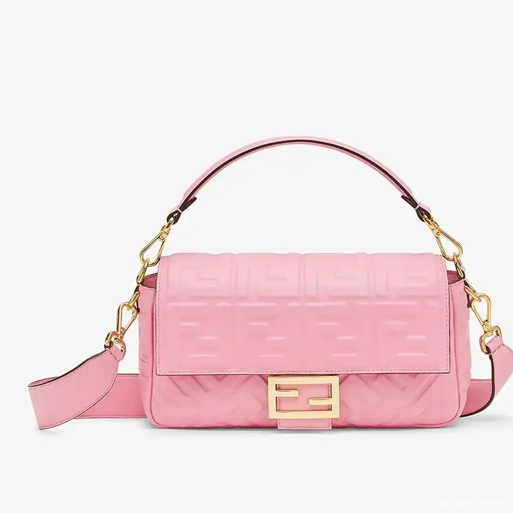 Vintage HOT Leather Bag Medium Motif Pink Fendi FF Nappa Baguette In 0617